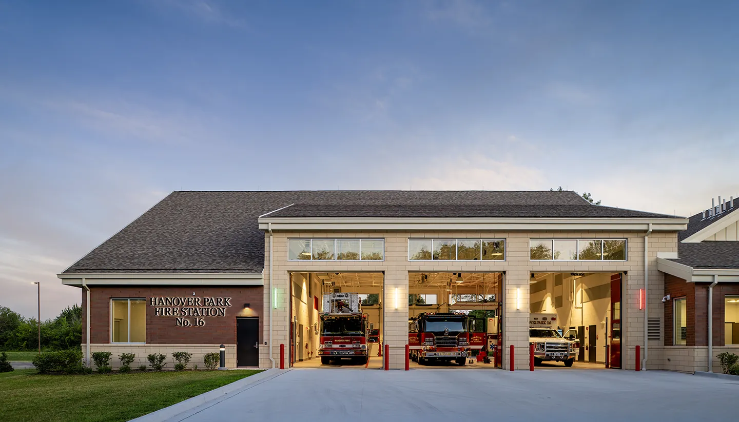 We designed the updated Hanover Park Fire Station with the integration of decontamination technologies.
