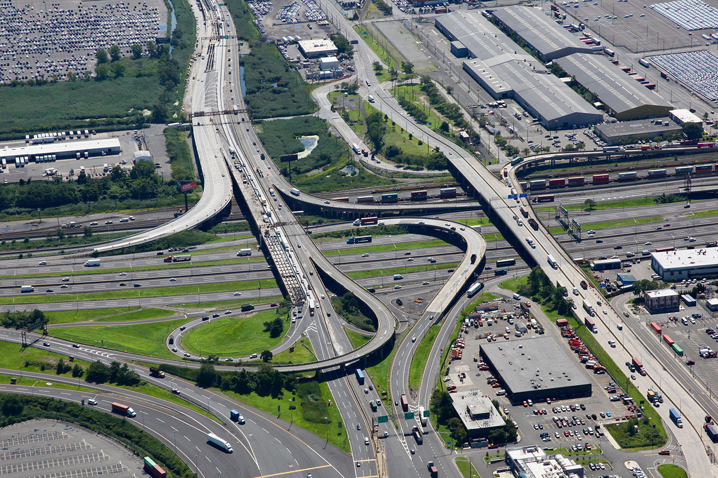 The New Jersey Turnpike Authority Newark Bay-Hudson County Extension Roadway begins at Interchange 14 and serves as a critical access route. Photo courtesy of Intervision New Media.