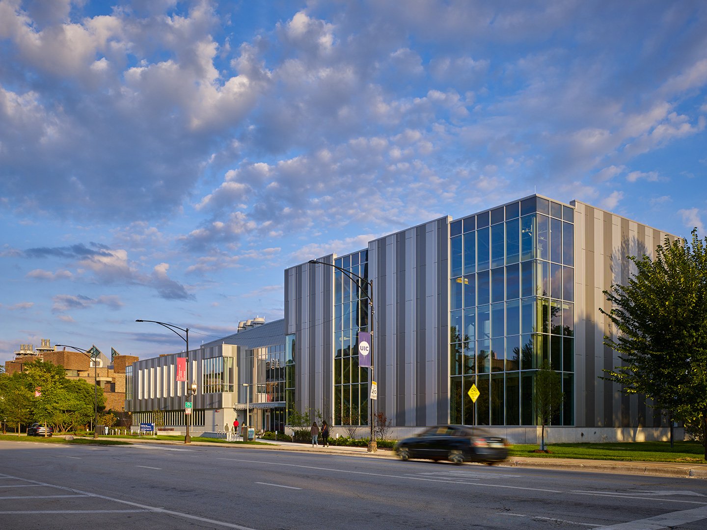 University of Illinois at Chicago Engineering Innovation Building. Photo courtesy of Dewberry. Mariusz Mizera, photographer.