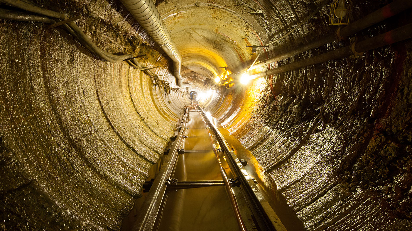 Trenchless construction using a TBM was performed to install 2,350 linear feet of 36-inch sewer line.