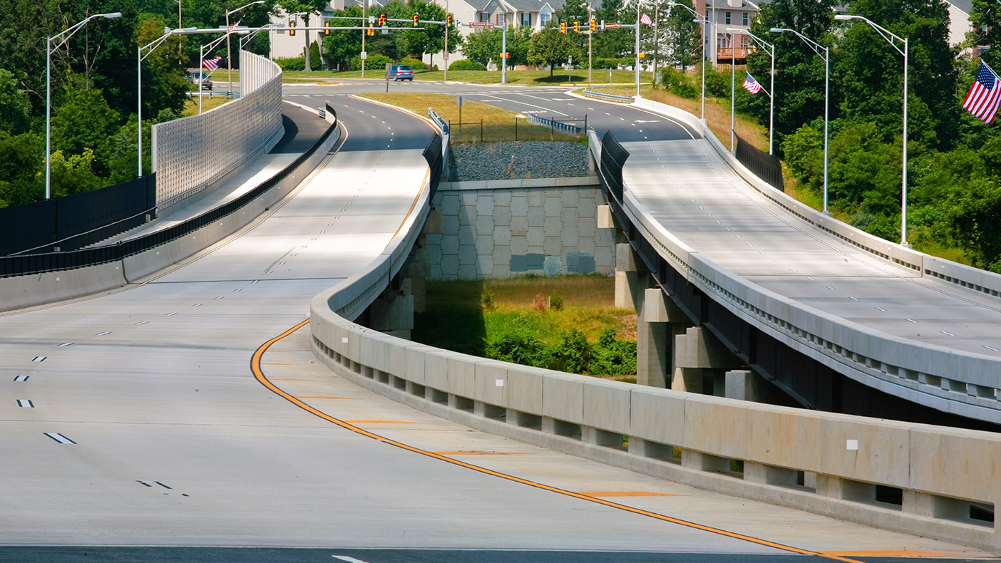 We and Shirley Contracting Company coordinated this $27 million design-build project with VDOT, the Town of Leesburg, Department of Historic Resources, and Northern Virginia Regional Park Authority.