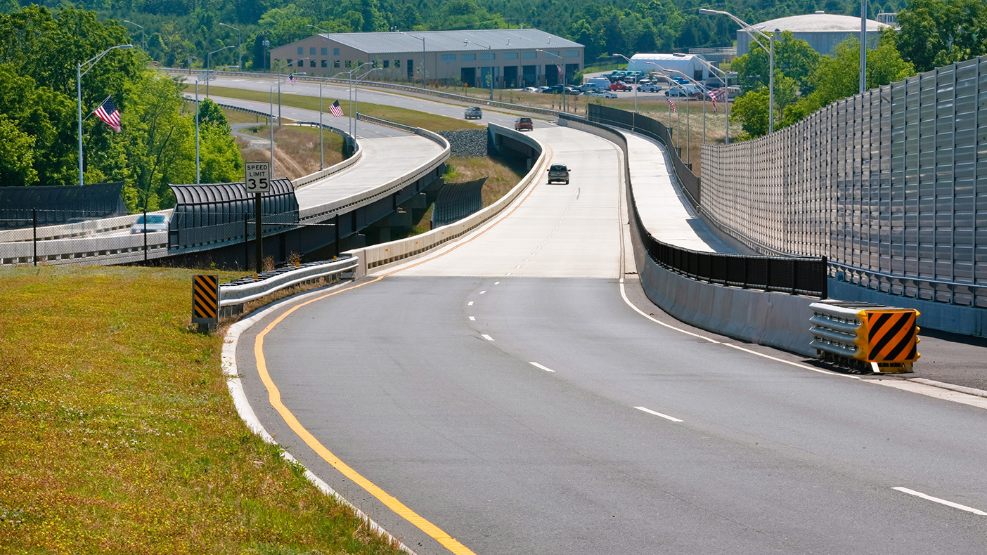 By opening this extension, adjacent communities are able to access Route 7 directly, resulting in reduced travel times up to 20 minutes.