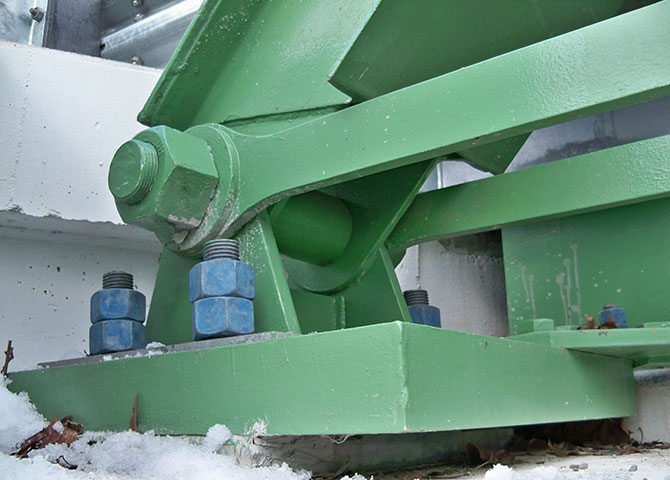 The reconstructed truss bearing retained the original aesthetics.