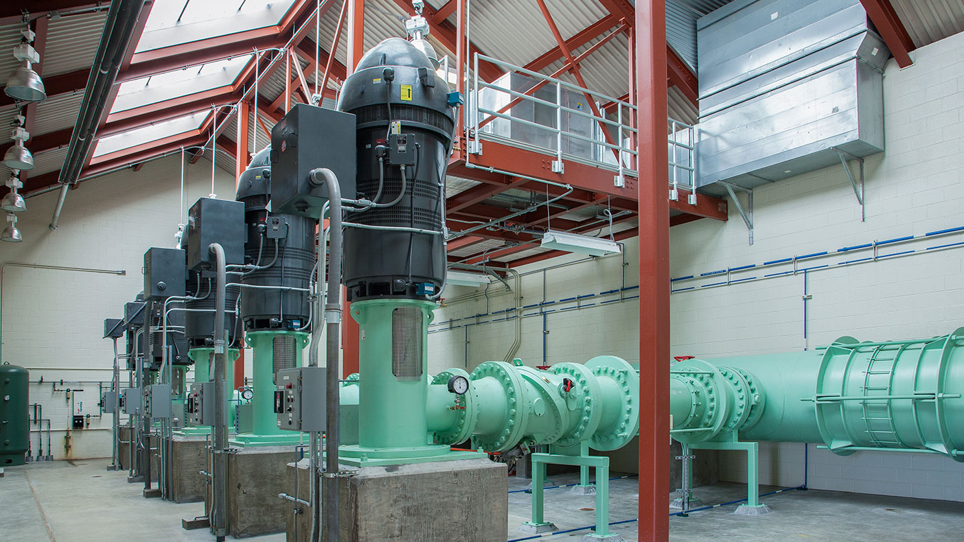 The pump station contains five, 4,160-volt pumps with variable-frequency drives capable of producing a combined 4,750 horsepower.