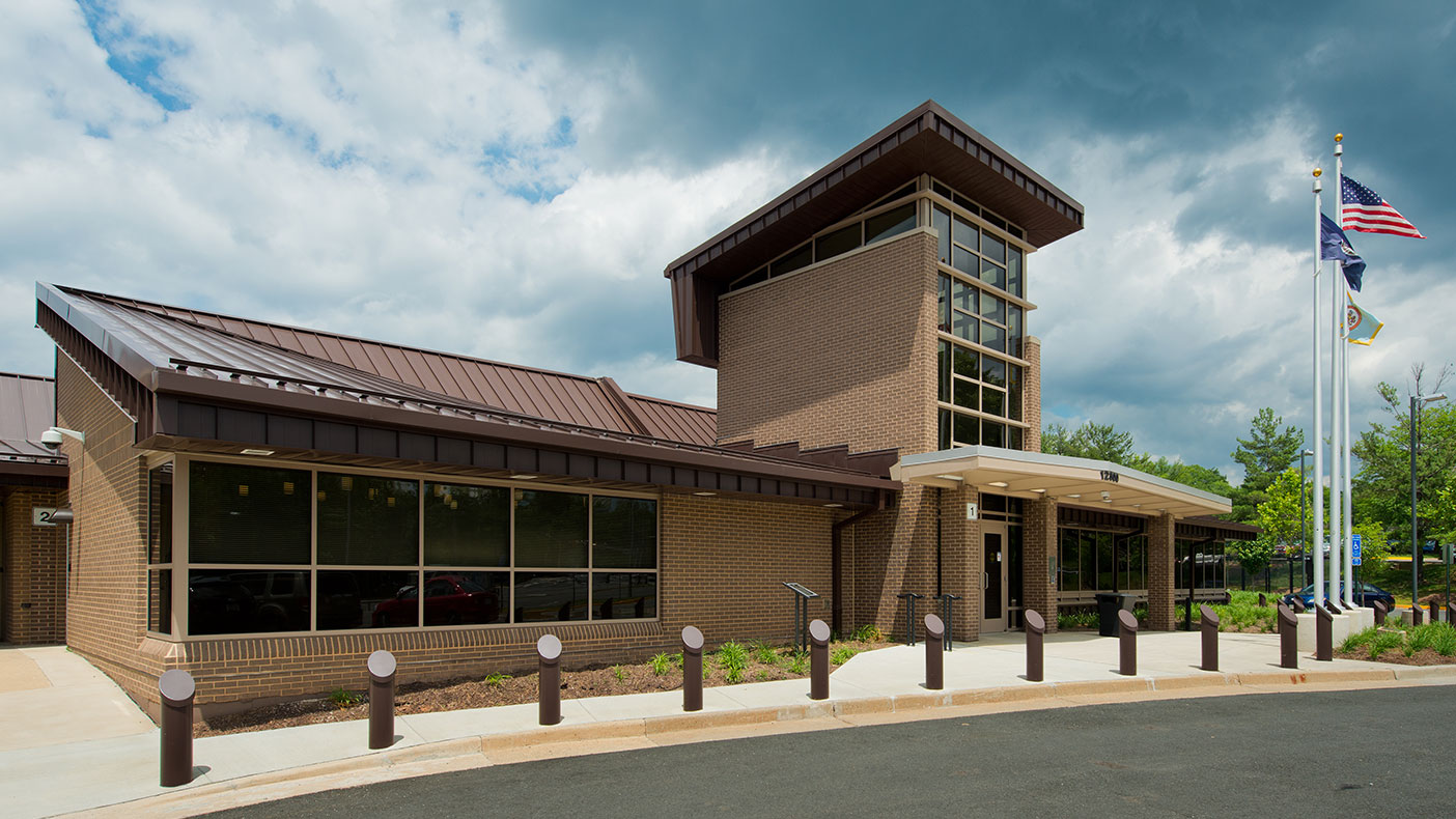 The entry tower addition on the front of the existing police wing drew more attention to the public entry of the building, and served to keep the public functions separated from the more secure police activities.