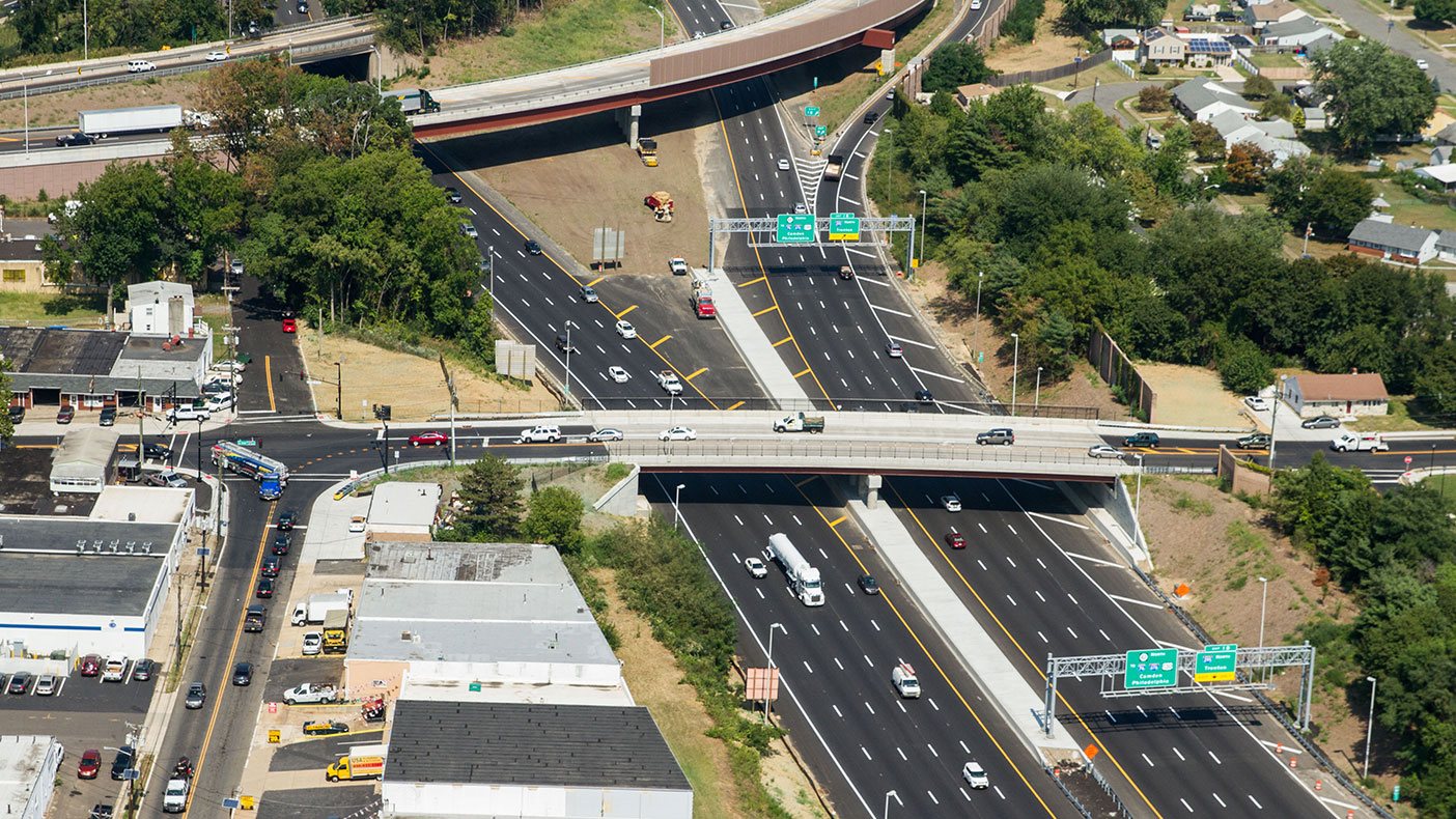 For the estimated $900 million project, approved in 2009, we worked with the NJDOT to develop a streamlining process that specified tight time frames and committed decision makers to progress.
