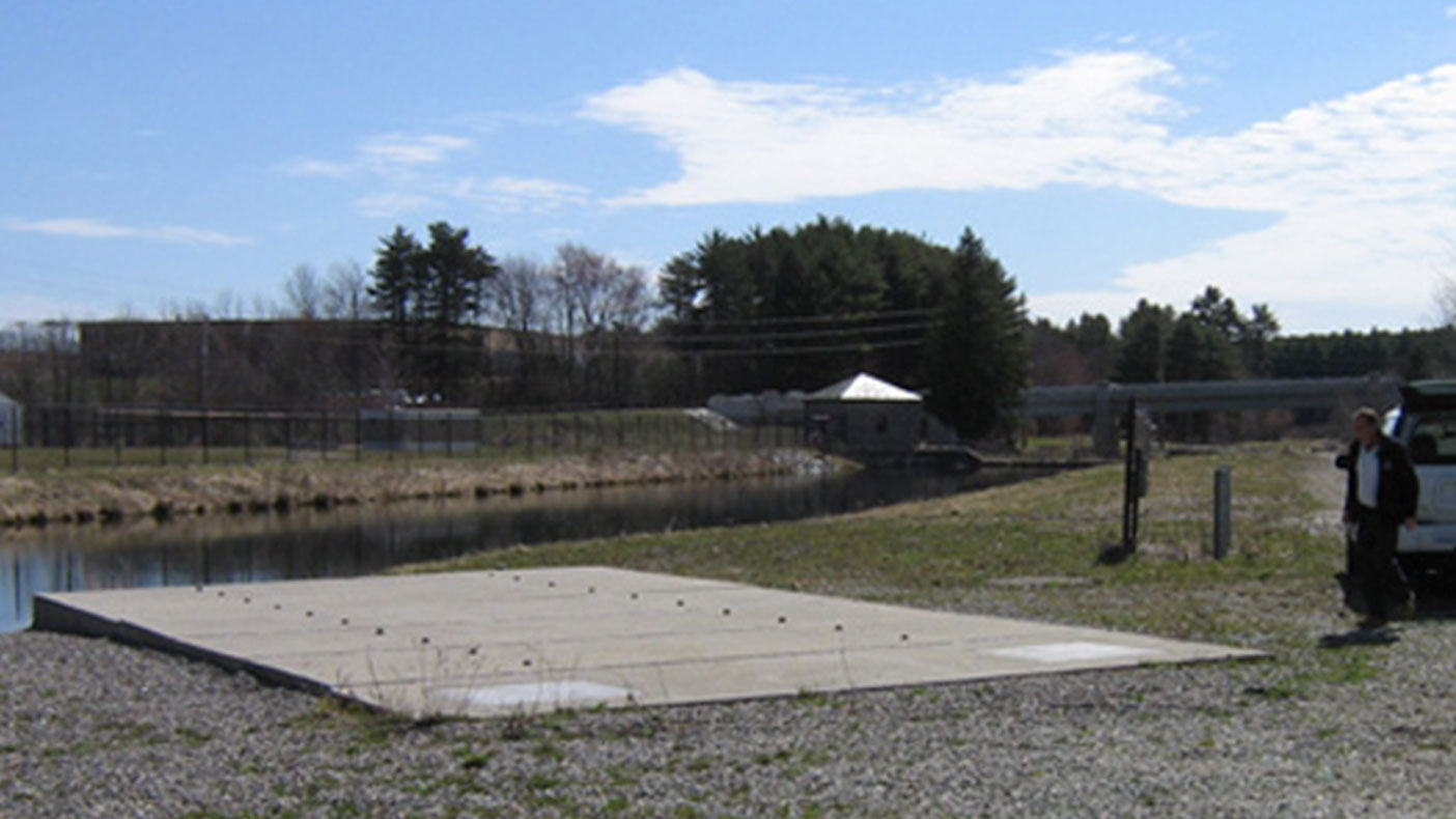 The John J. Carroll Water Treatment Plant, largest facility in New England, has a peak treatment capacity of 405 MGD and services over 2 million people.