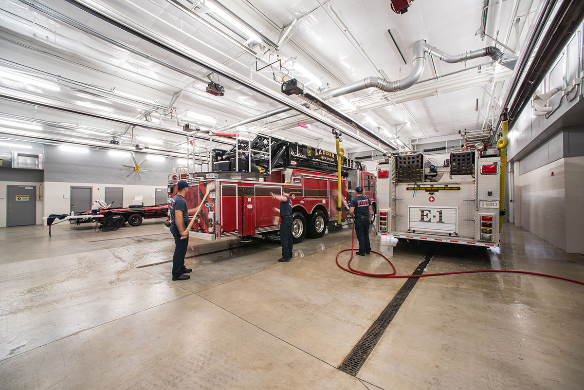 The four-bay fire station. Photo by Jon B. Peterson Photography, courtesy of Dewberry.