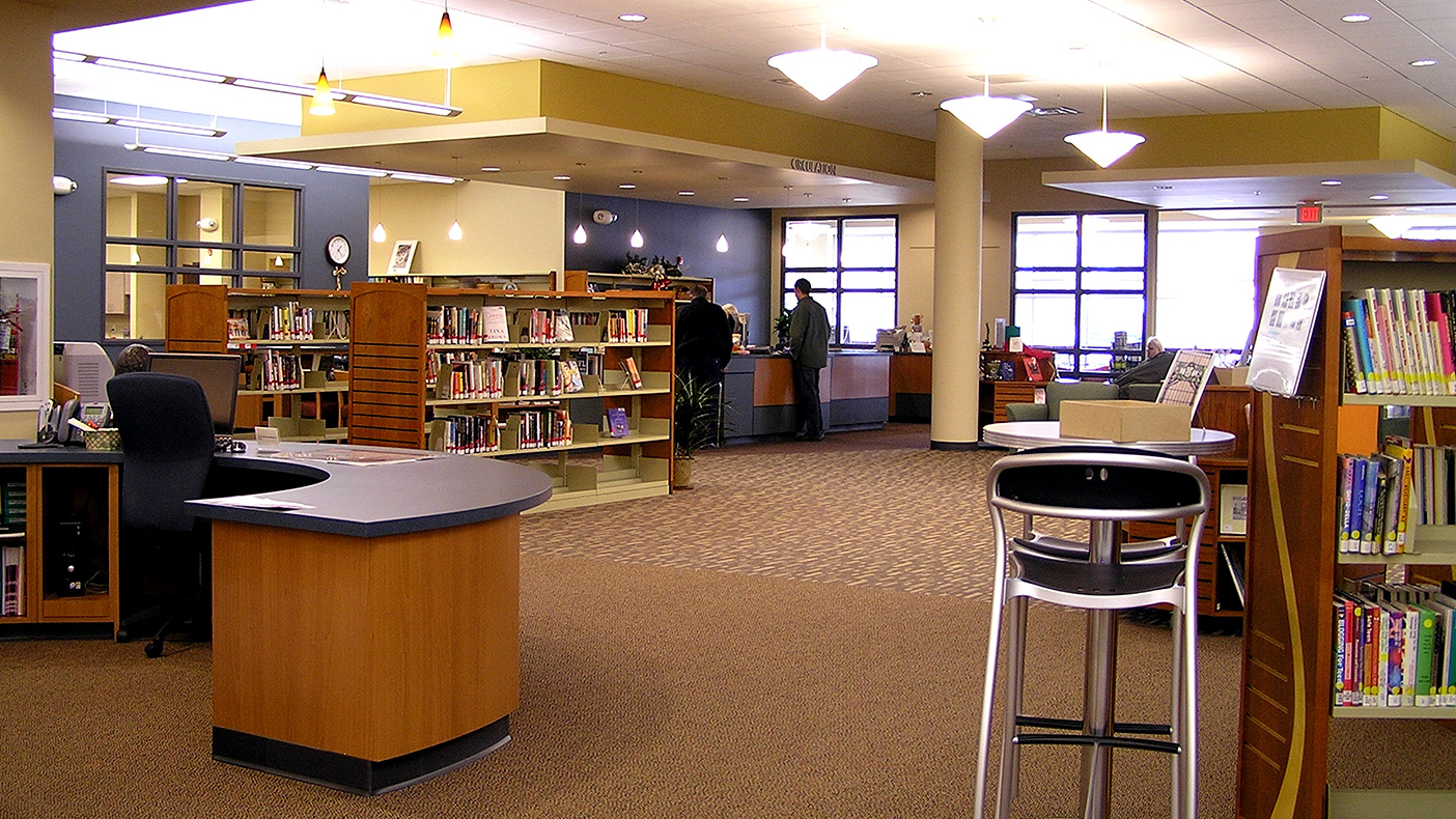 Clear lines of sight between the circulation desk, children’s department, reference desk, and public computer areas are now possible. New amenities such as individual study rooms and a family computer room are available.