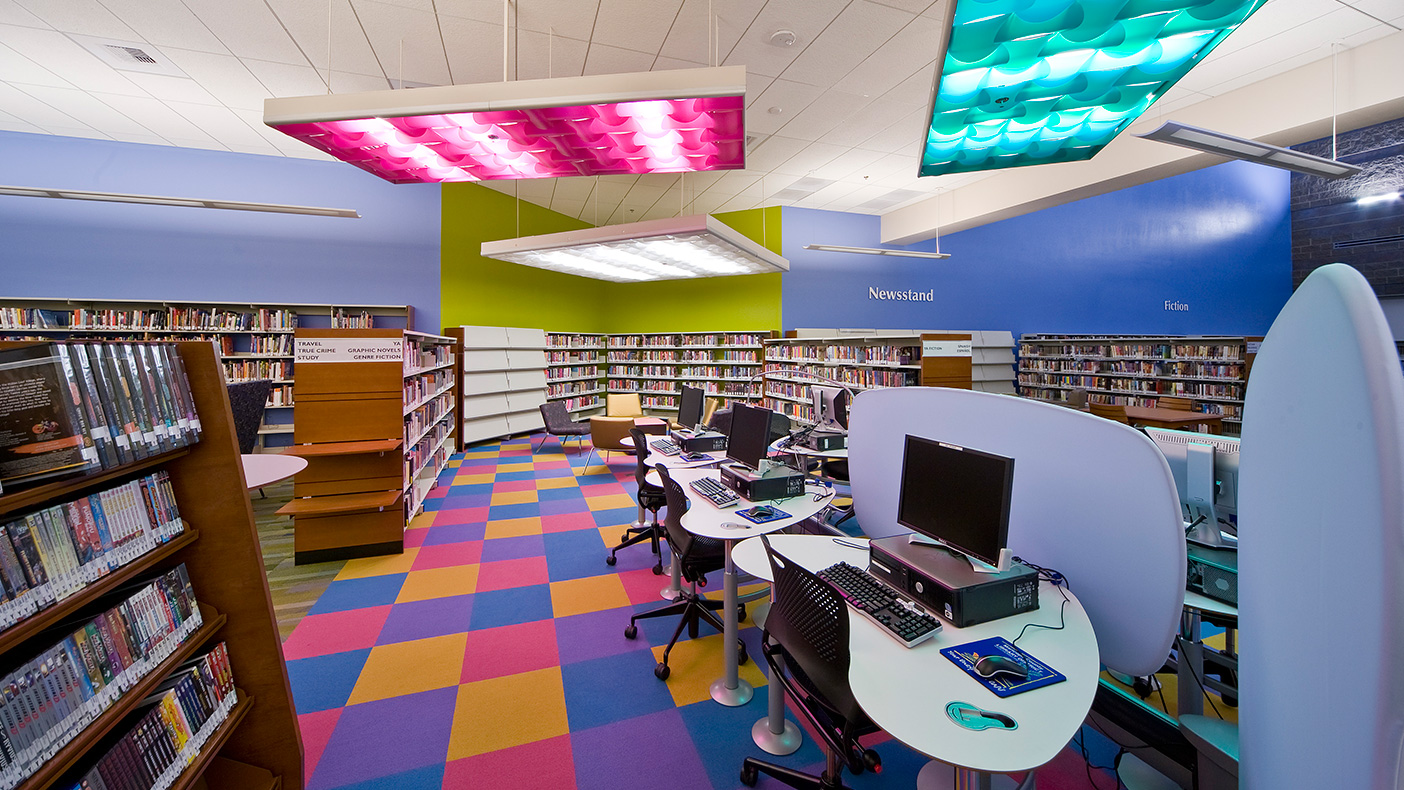 Reflecting the need to be flexible and mobile, the teen area’s furniture and lighting can be easily relocated when the library expands into a space that is currently being used by the Parks Department.