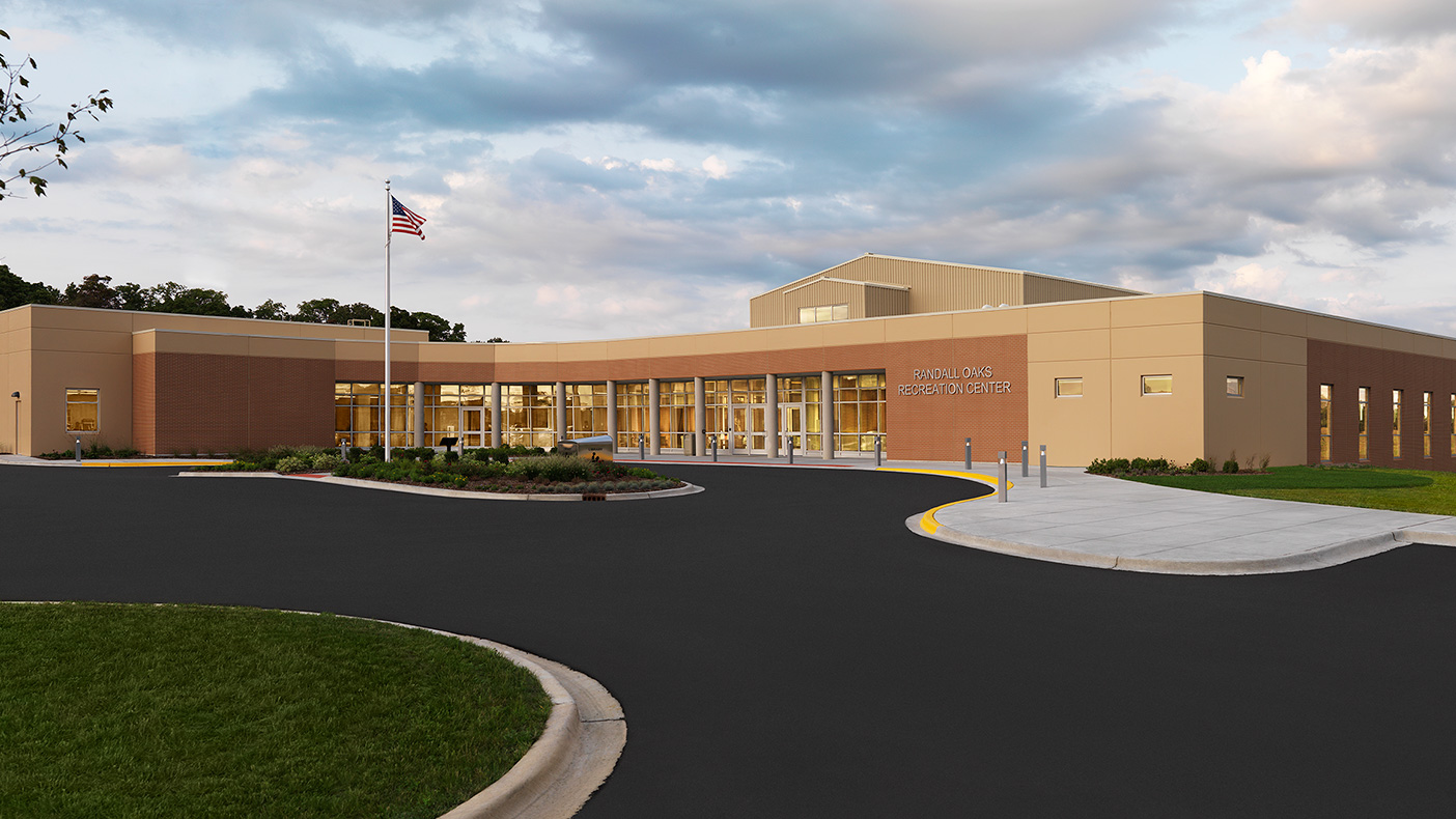 To maximize usable space in the facility, the mechanical system is located on the roof and screened with metal panels. A cool roof contributes to the health of the community, building occupants, and the park district’s energy savings.