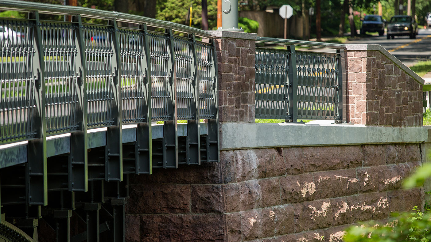 Our design adhered to the Connecticut Commission on Culture and Tourism’s recommended design guidelines, including an ornamental bridge rail system and period style lighting.