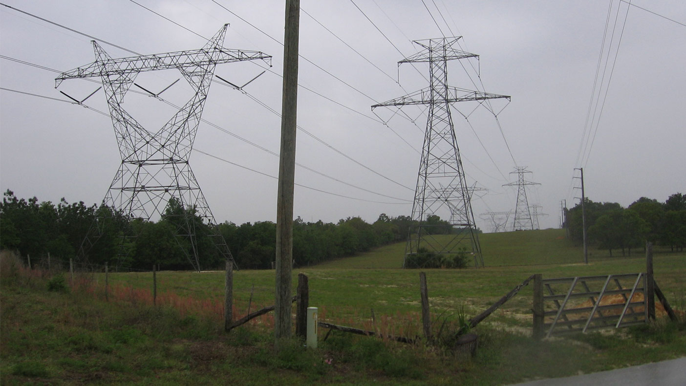The project also required planning under a number of high-voltage transmission lines.