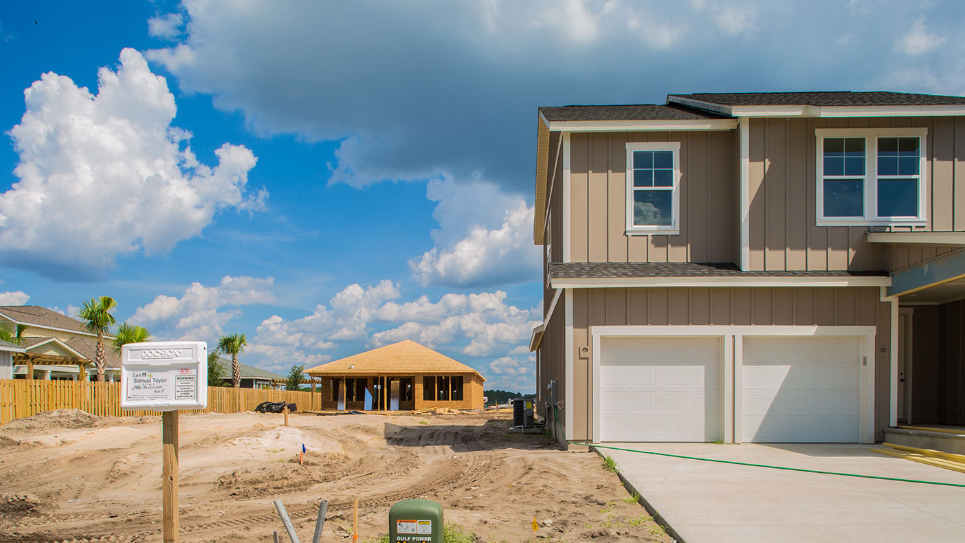 The community will eventually include approximately 3,000 homes.