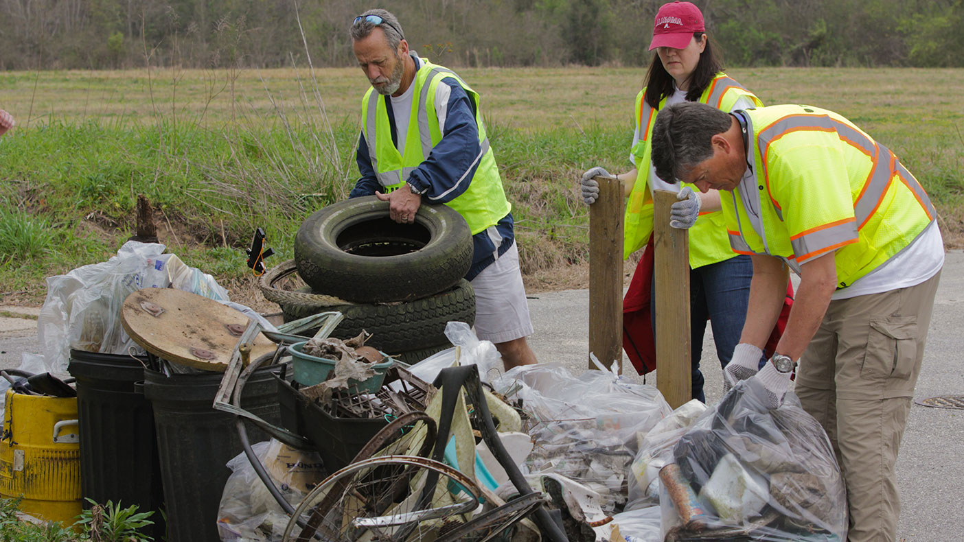 A spring clean-up day for Three Mile Creek drew nearly 100 volunteers from several states. We collected about 25 to 30 large garbage bags full of trash, including old clothes, bottles, cans, and rubber tires.