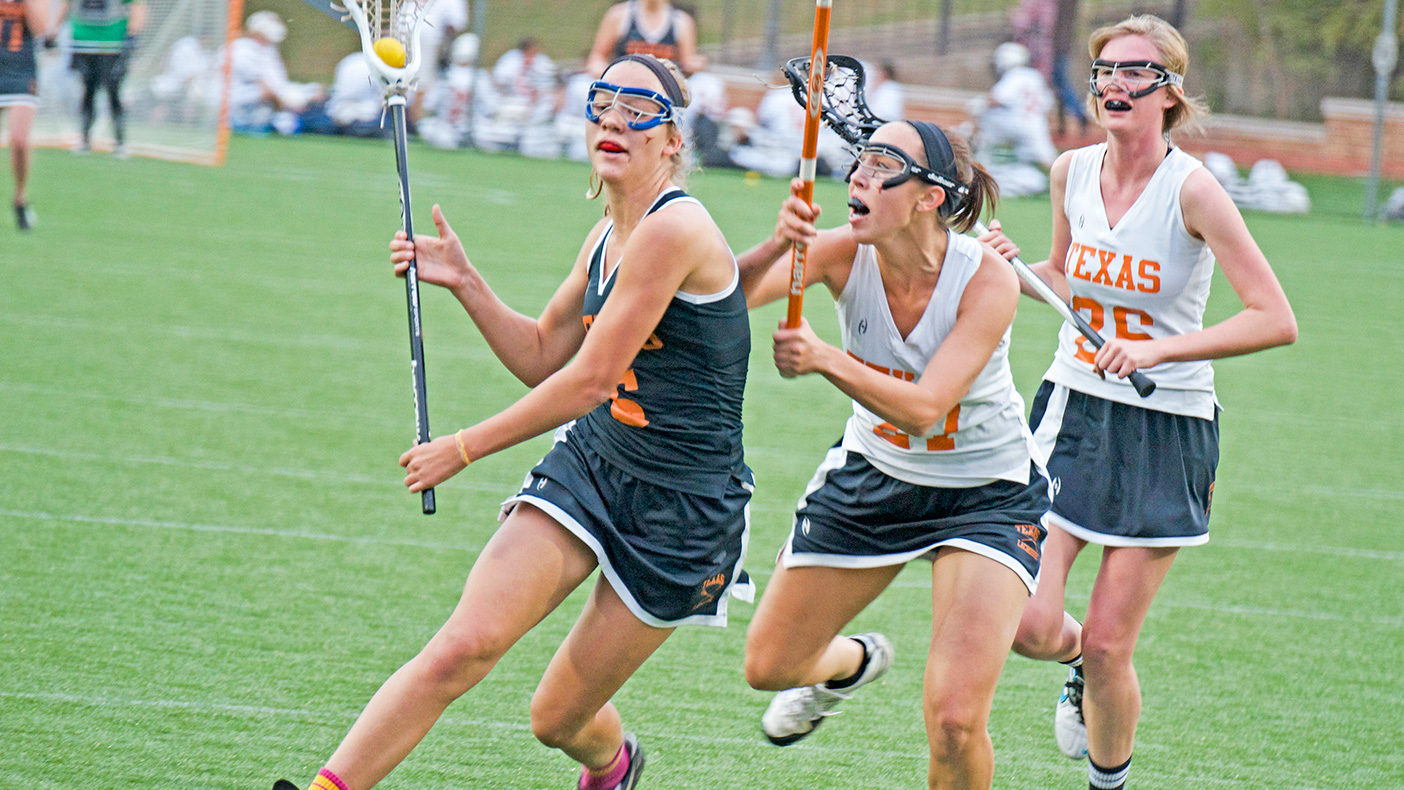 The Caven Lacrosse and Sports Center provides a championship-quality venue for men’s and women’s lacrosse activities, as well as an informal venue for the campus’ 52,000 students.