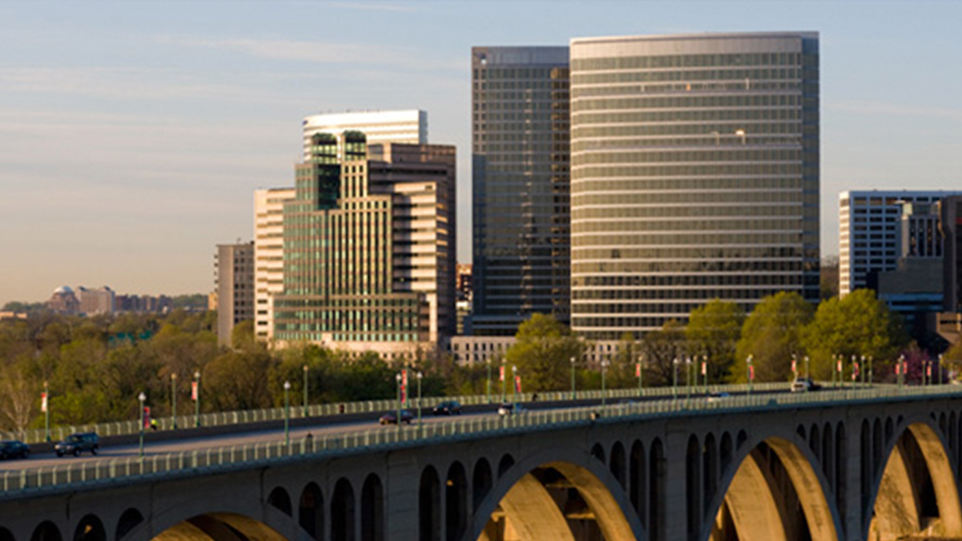 The 1.5-million SF Waterview development, overlooking the Potomac River, includes office, residential, hotel, retail, and restaurant space.