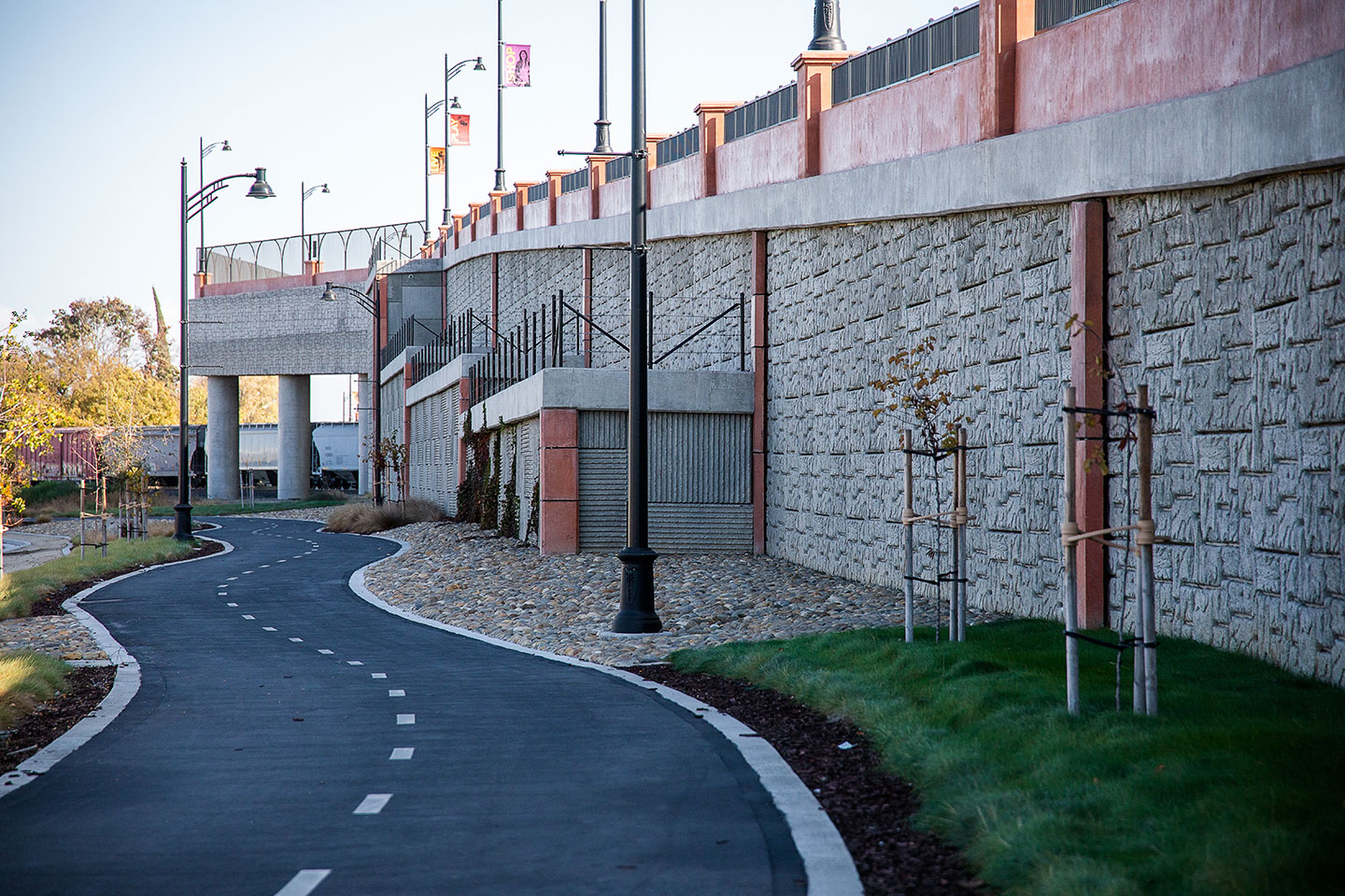 The project stimulates sustainable growth and development on the east side of the tracks as it promotes the use of alternative modes of transportation to access downtown Tracy.