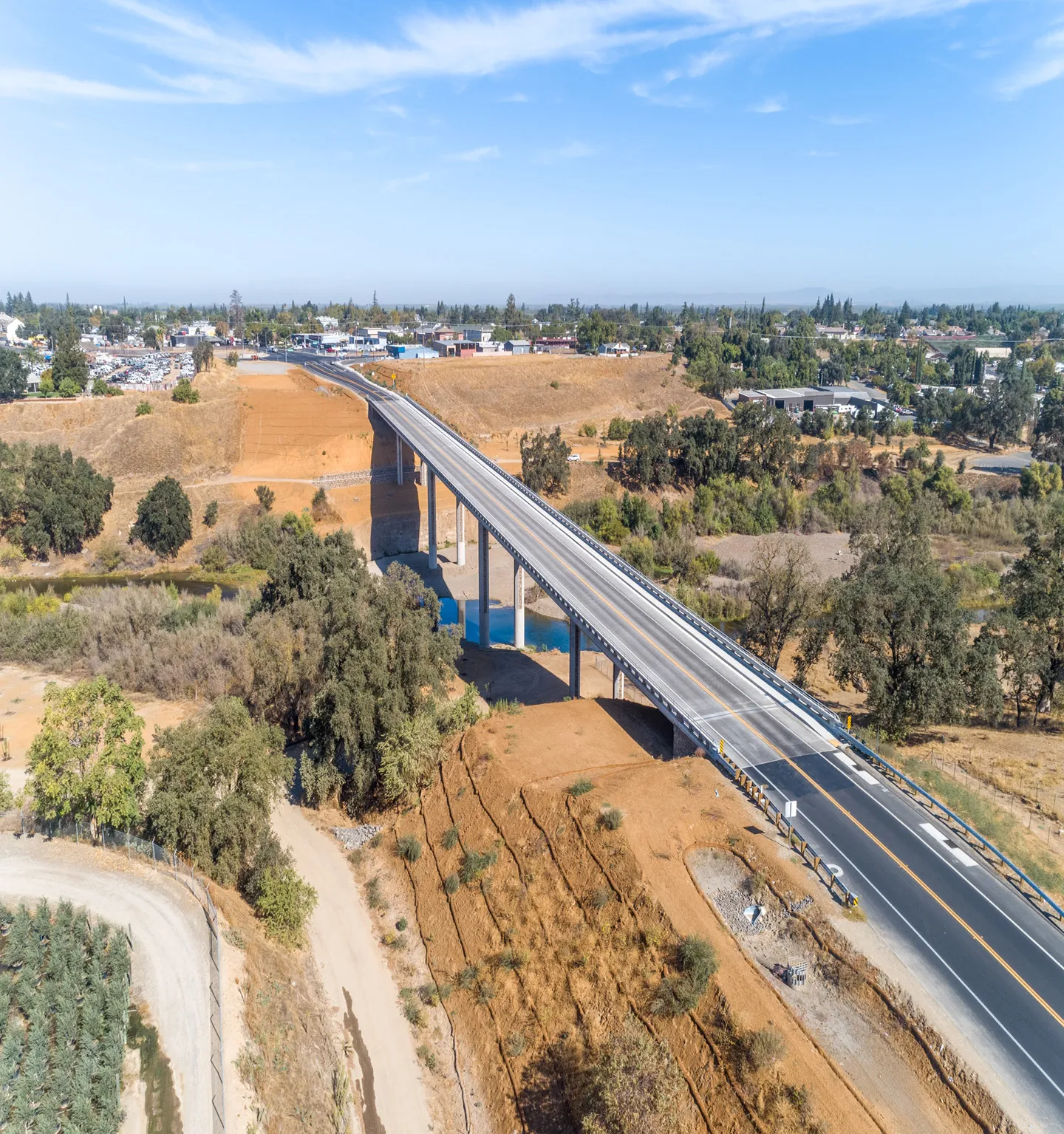 960 feet of additional roadway was added to the current 750-foot-long bridge structure.