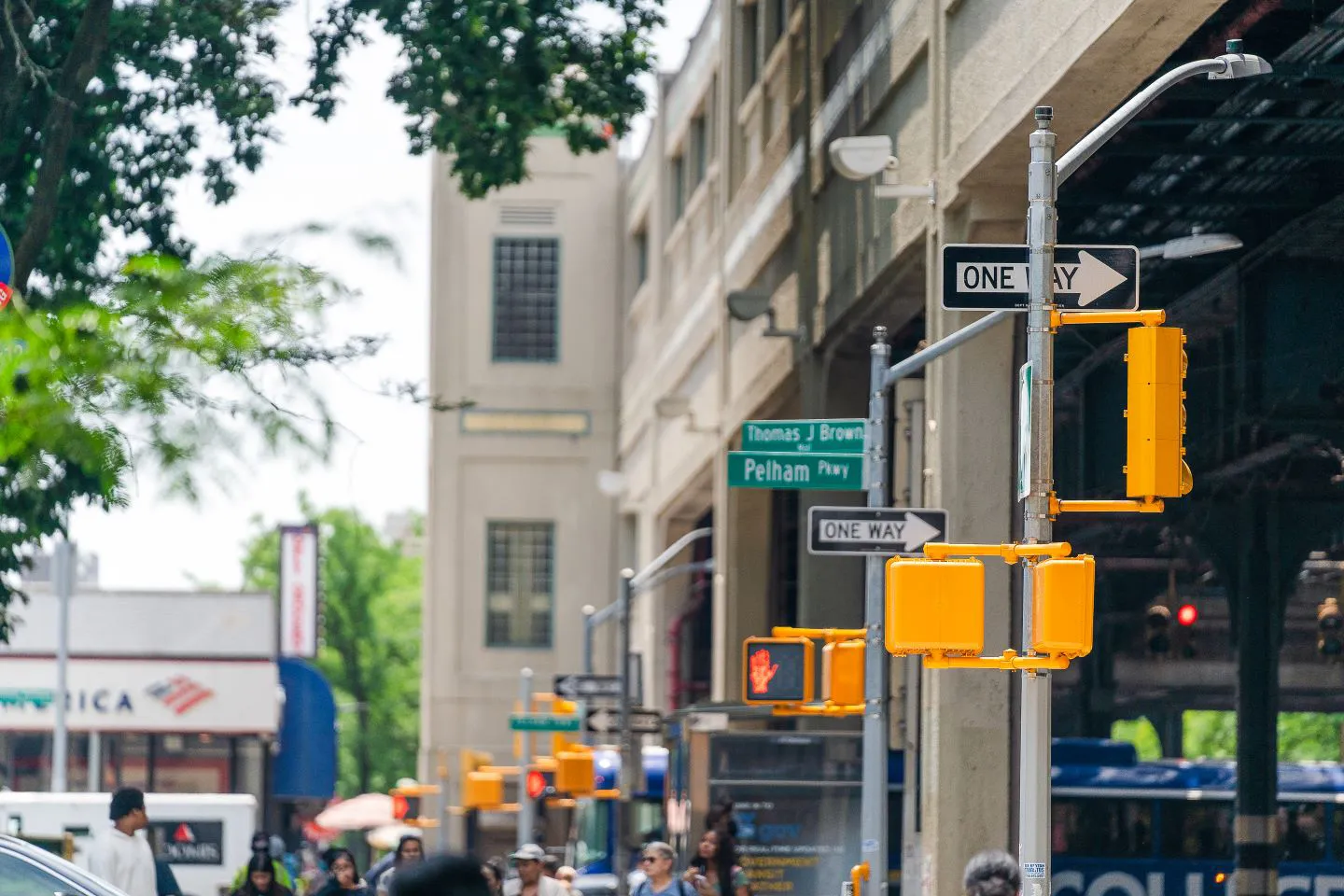 The rehabilitated roadway includes 12 signalized intersections and three pedestrian signalized intersections.